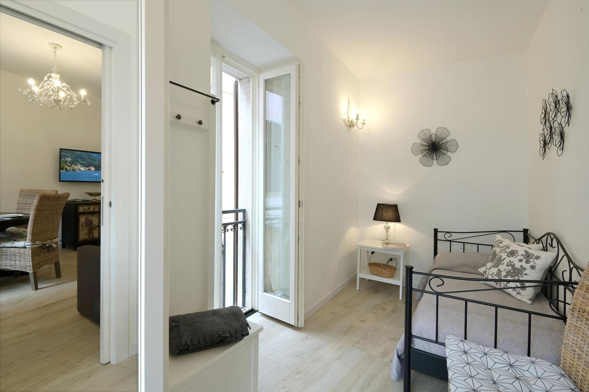 Cavour Apartments Saló Exterior foto